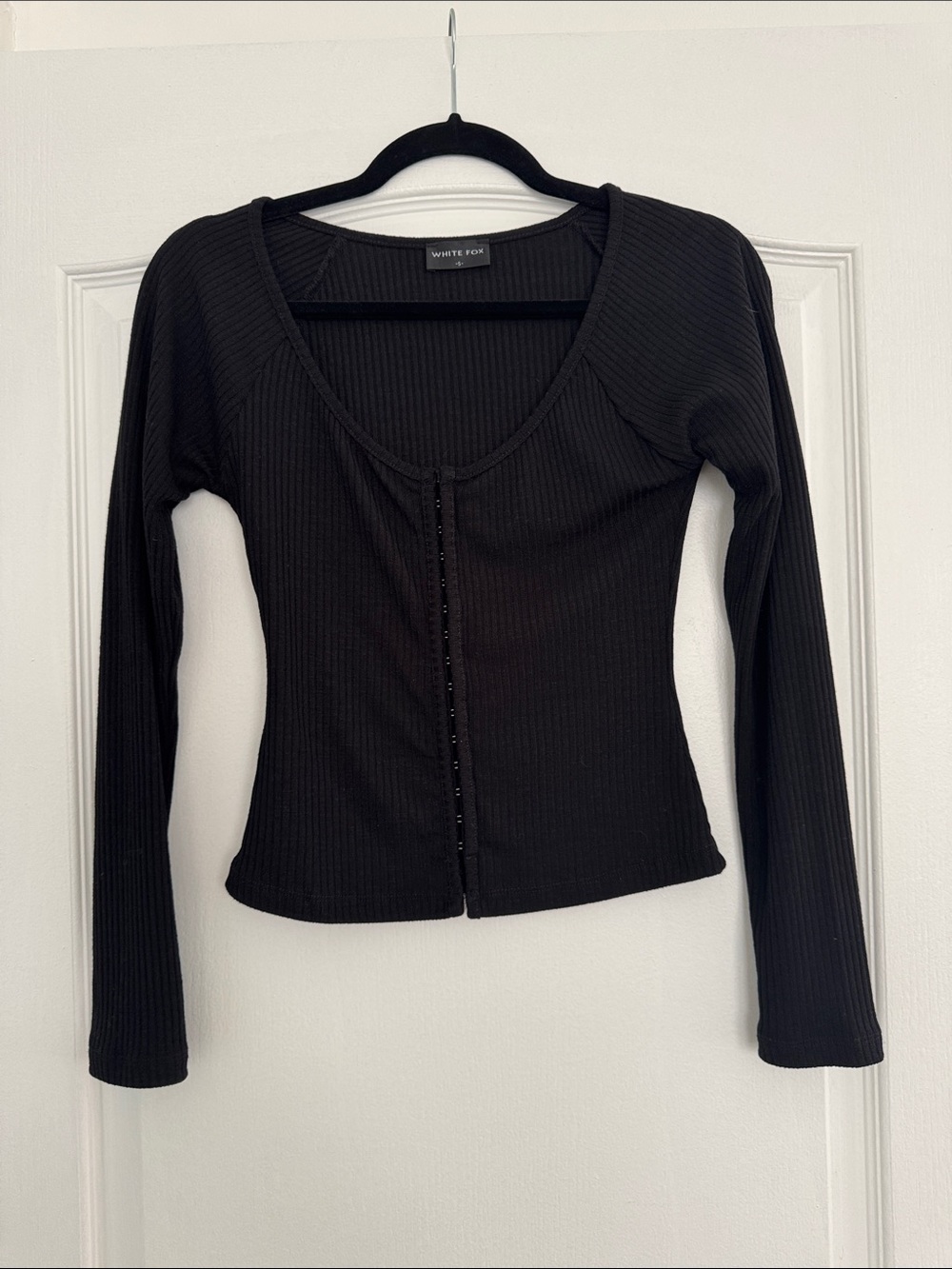 White fox Black Ribbed Long Sleeve Scoop Neck Top